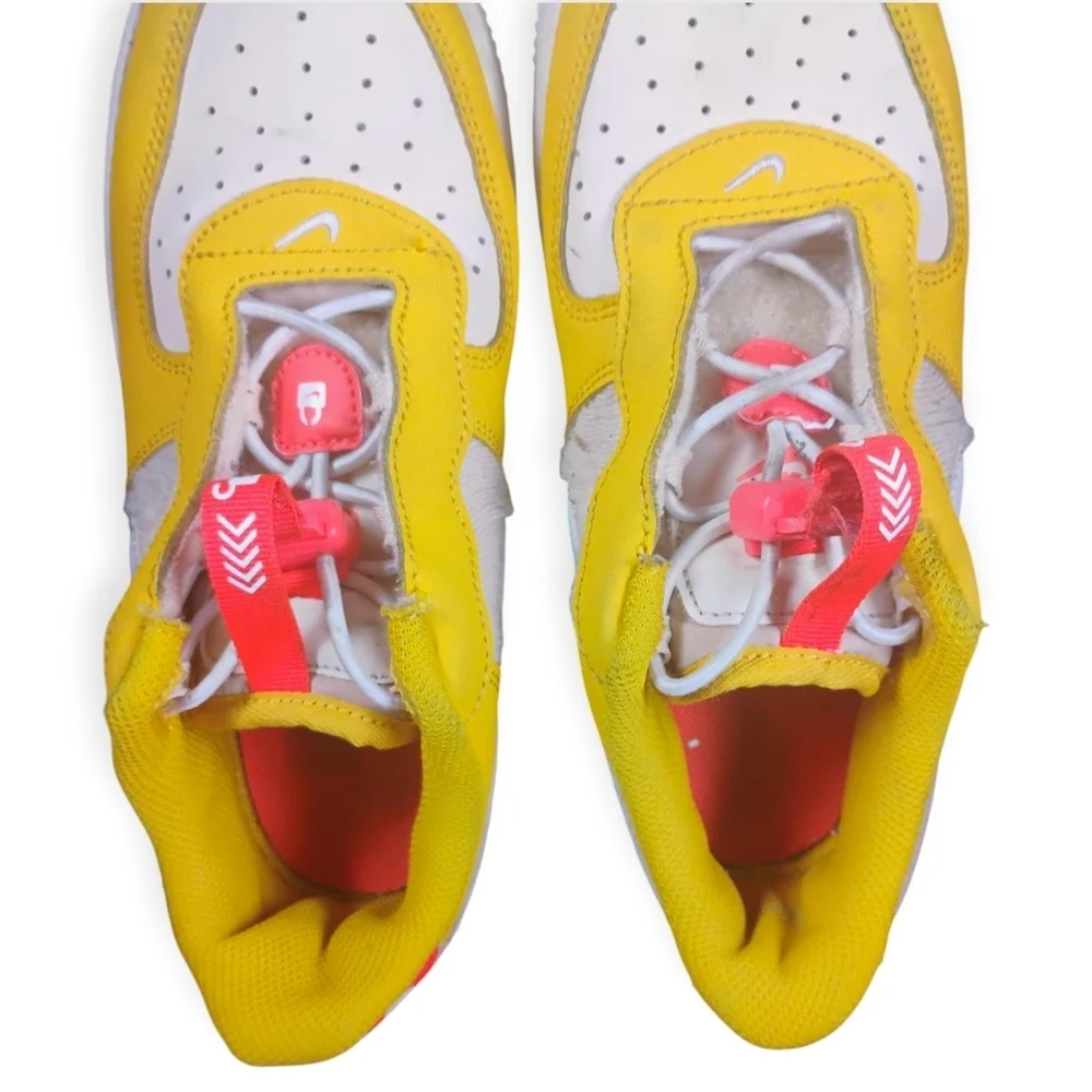 Nike Air Force 1 Toggle SE Yellow Ochre Kids Size 3